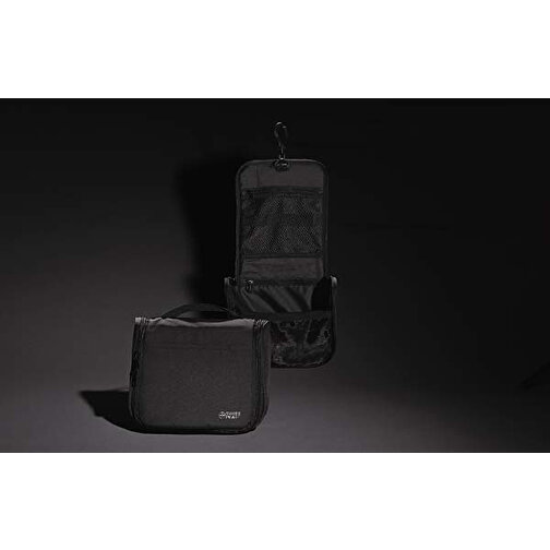 Swiss Peak Lohan AWARE™ Kosmetiktasche , schwarz, PET - recycelt, 20,00cm x 17,00cm (Länge x Höhe), Bild 7